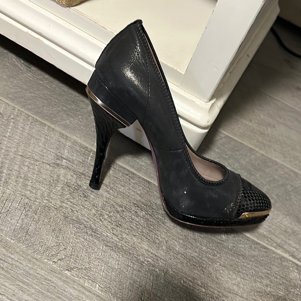 Versace heels size 37